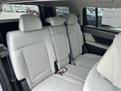 New 2026 Hyundai Santa Fe SE FWD image 30