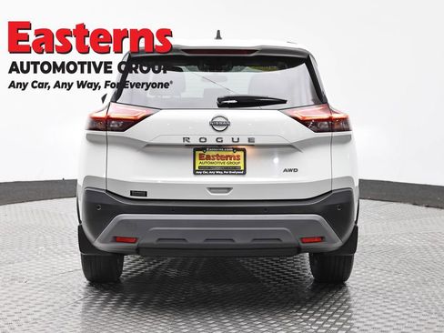 Used 2023 Nissan Rogue S AWD/4WD image 6