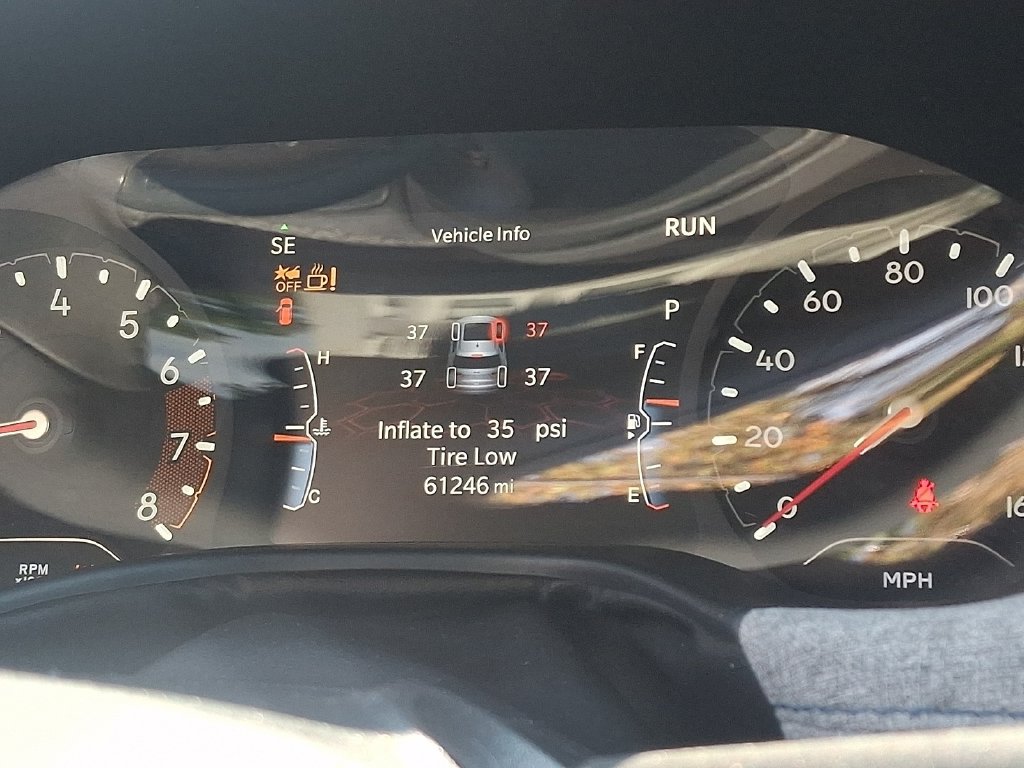 Used 2024 Jeep Compass Latitude AWD/4WD image 21