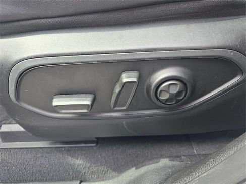 Used 2023 Jeep Grand Cherokee L Laredo image 21