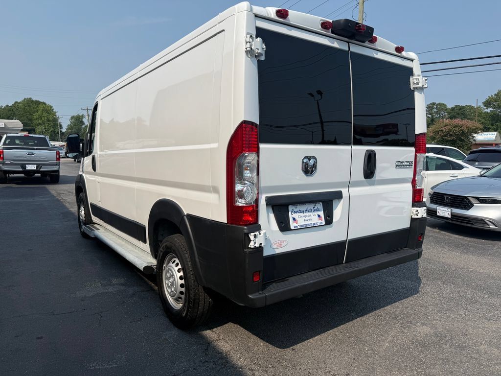 Used 2025 RAM ProMaster 2500 w/ U-Haul Equipment Group FWD image 5