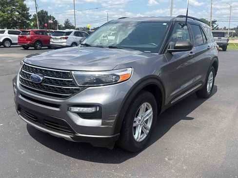 Used 2021 Ford Explorer XLT AWD/4WD image 4