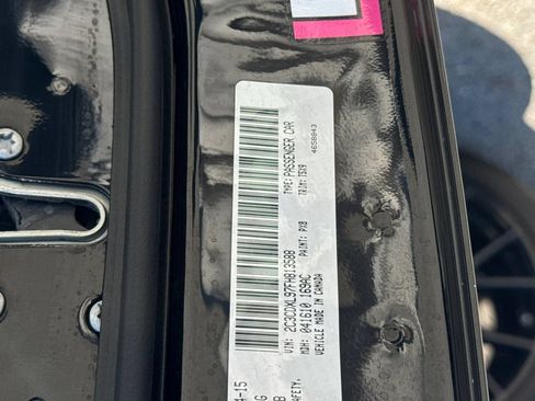 Used 2015 Dodge Charger SRT Hellcat RWD image 28