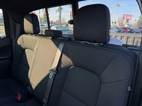 Used 2024 Chevrolet Colorado LT w/ LT Convenience Package image 10