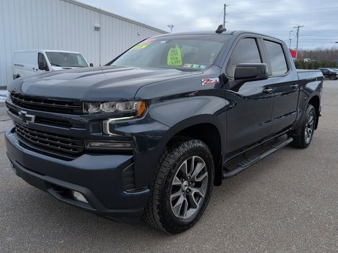 Used 2021 Chevrolet Silverado 1500 RST image 2