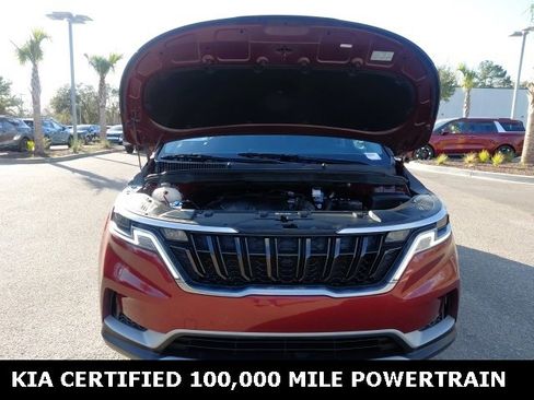 Used 2024 Kia Carnival LX image 9