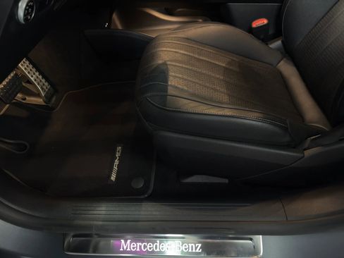 Used 2022 Mercedes-Benz EQS 580 4MATIC Sedan image 11