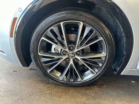 Used 2025 Toyota Prius Limited image 31