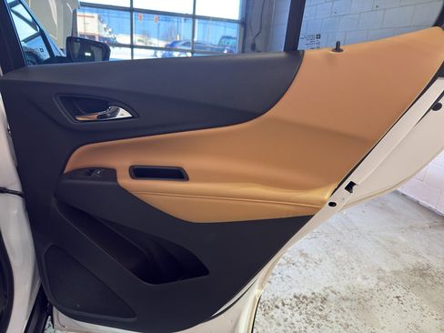 Used 2018 Chevrolet Equinox Premier image 25