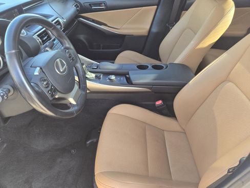 Used 2016 Lexus IS 300 AWD w/ Navigation System Package image 9