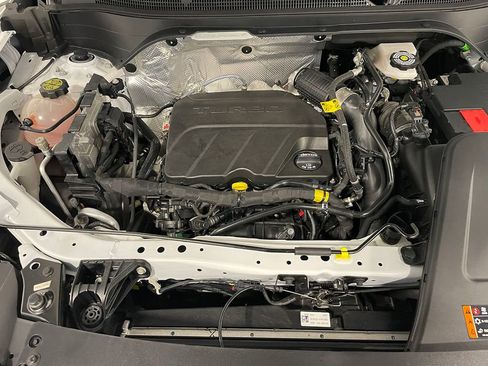 Used 2024 Chevrolet Trax RS w/ Driver Confidence Package image 35