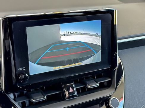 Certified 2025 Toyota Corolla SE FWD image 18