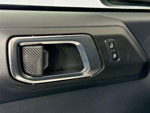 Used 2024 Ford Bronco Badlands image 28