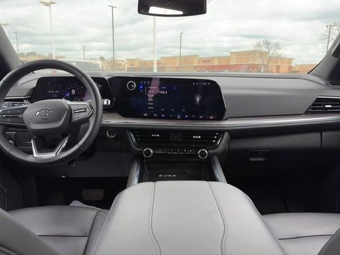 Used 2025 Chevrolet Tahoe Z71 image 15