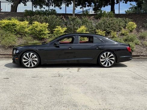 Used 2024 Bentley Flying Spur Azure image 9