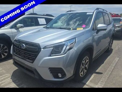 Used 2024 Subaru Forester Premium AWD/4WD image 1