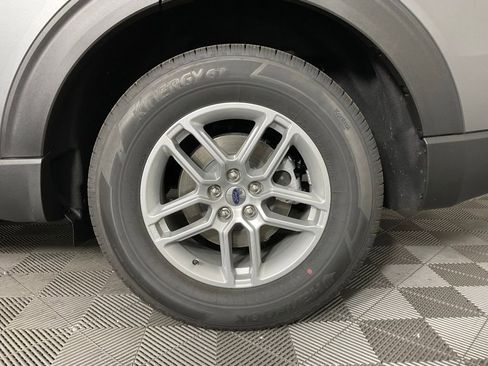New 2026 Ford Explorer Active RWD image 10