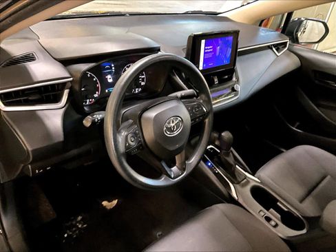 Used 2023 Toyota Corolla LE image 8