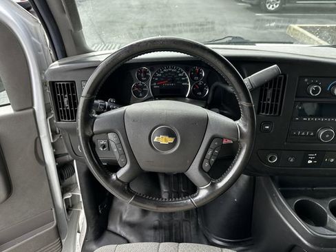 Used 2022 Chevrolet Express 3500 w/ Power Convenience Package RWD image 14