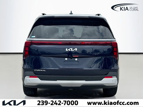 New 2026 Kia Carnival EX image 4