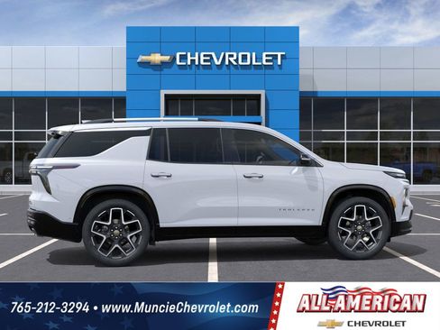 New 2026 Chevrolet Traverse High Country w/ LPO, Floor Liner Package image 5