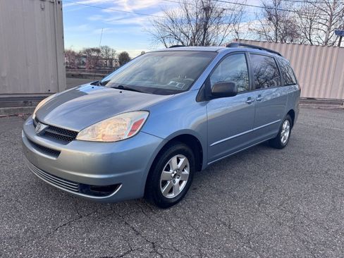 Used 2004 Toyota Sienna LE image 3