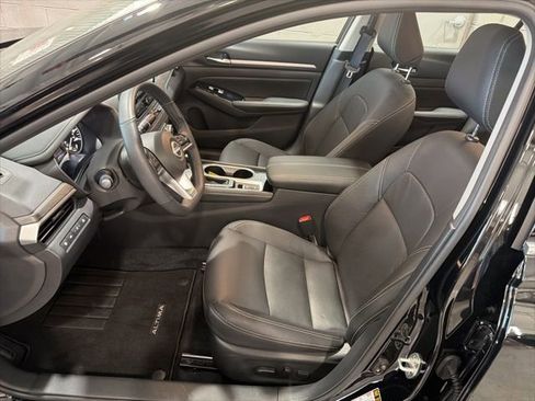 Used 2025 Nissan Altima 2.5 SL AWD/4WD image 17