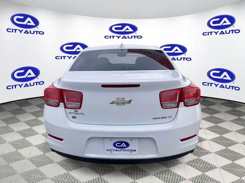 Used 2016 Chevrolet Malibu LT image 4