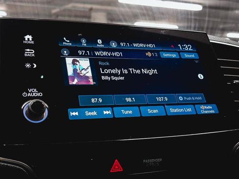 Used 2024 Honda Passport EX-L image 25