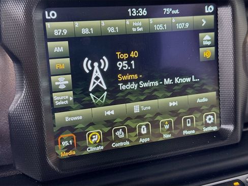 Used 2022 Jeep Gladiator Mojave w/ Dual Top Group AWD/4WD image 25