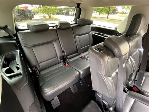 Used 2025 Ford Expedition Active AWD/4WD image 35