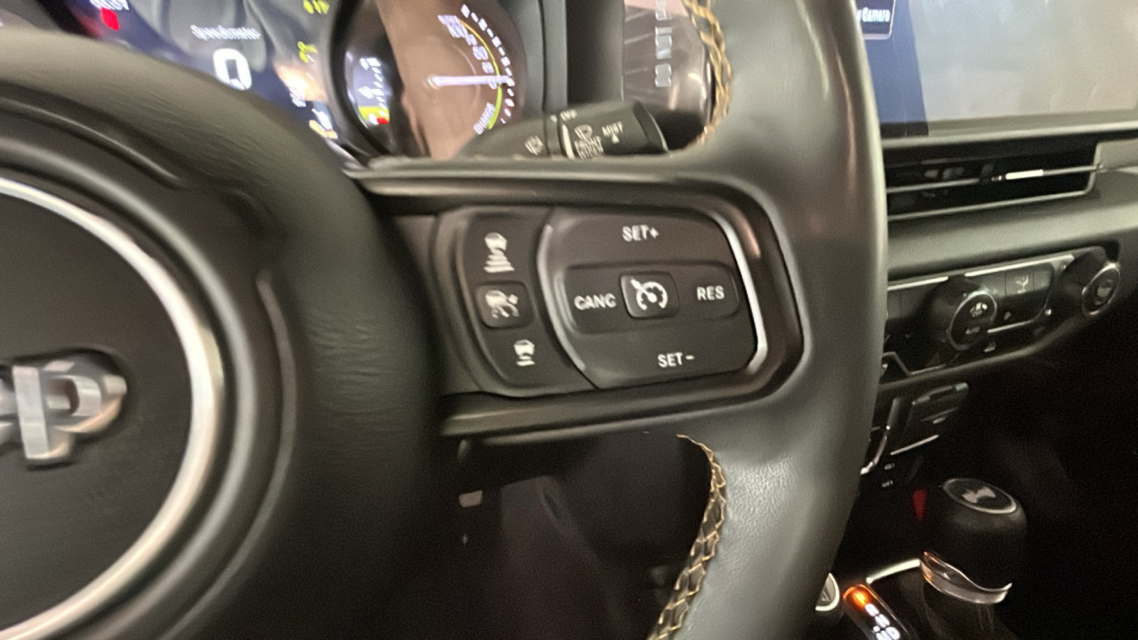 Used 2024 Jeep Wrangler Unlimited AWD/4WD image 20