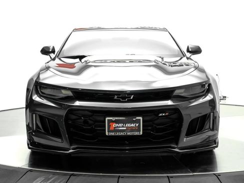 Used 2018 Chevrolet Camaro ZL1 RWD image 2