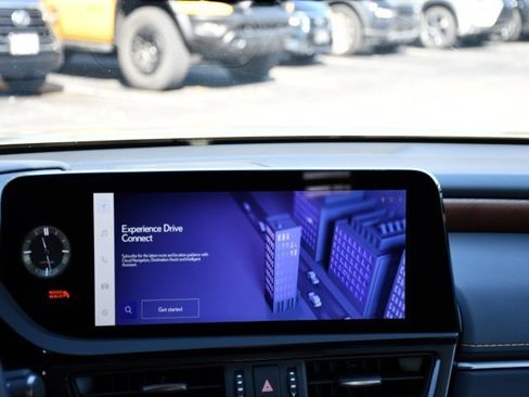 New 2025 Lexus ES 300h w/ Luxury Package image 26