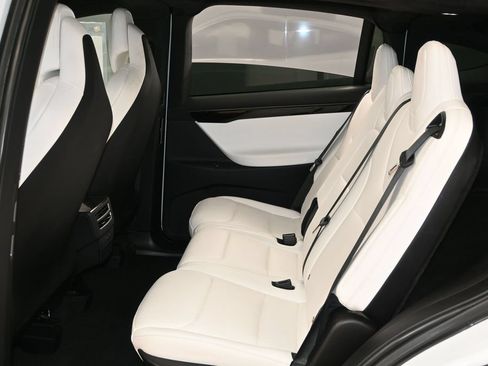 Used 2019 Tesla Model X 100D AWD/4WD image 29