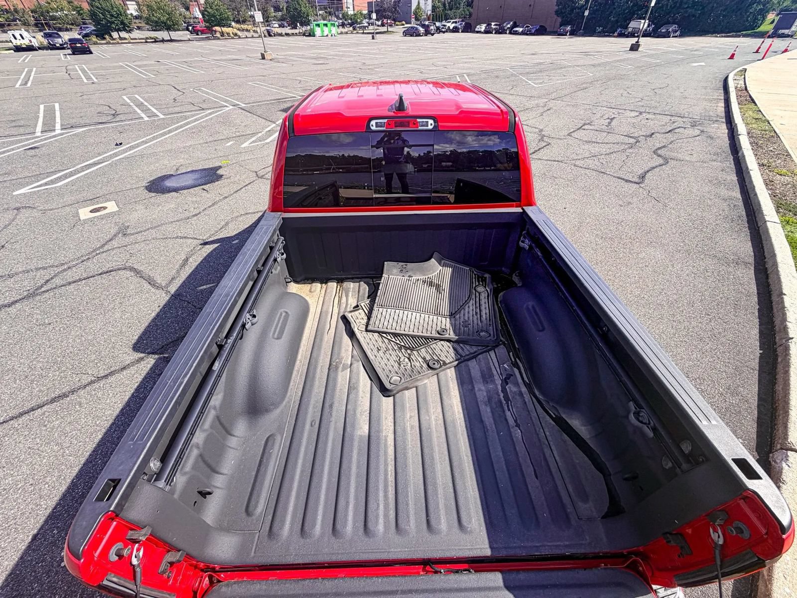 Used 2021 RAM 1500 Laramie AWD/4WD image 9