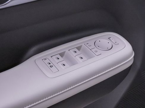 Certified 2026 Hyundai Santa Fe SEL image 32