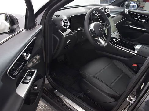 Used 2026 Mercedes-Benz GLC 300 4MATIC image 14
