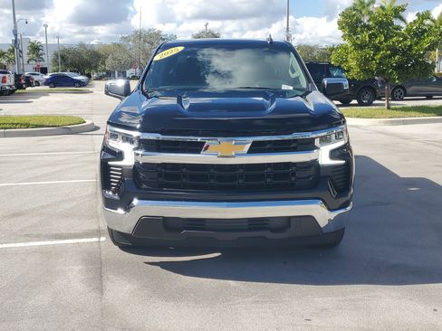 Used 2025 Chevrolet Silverado 1500 LT image 8