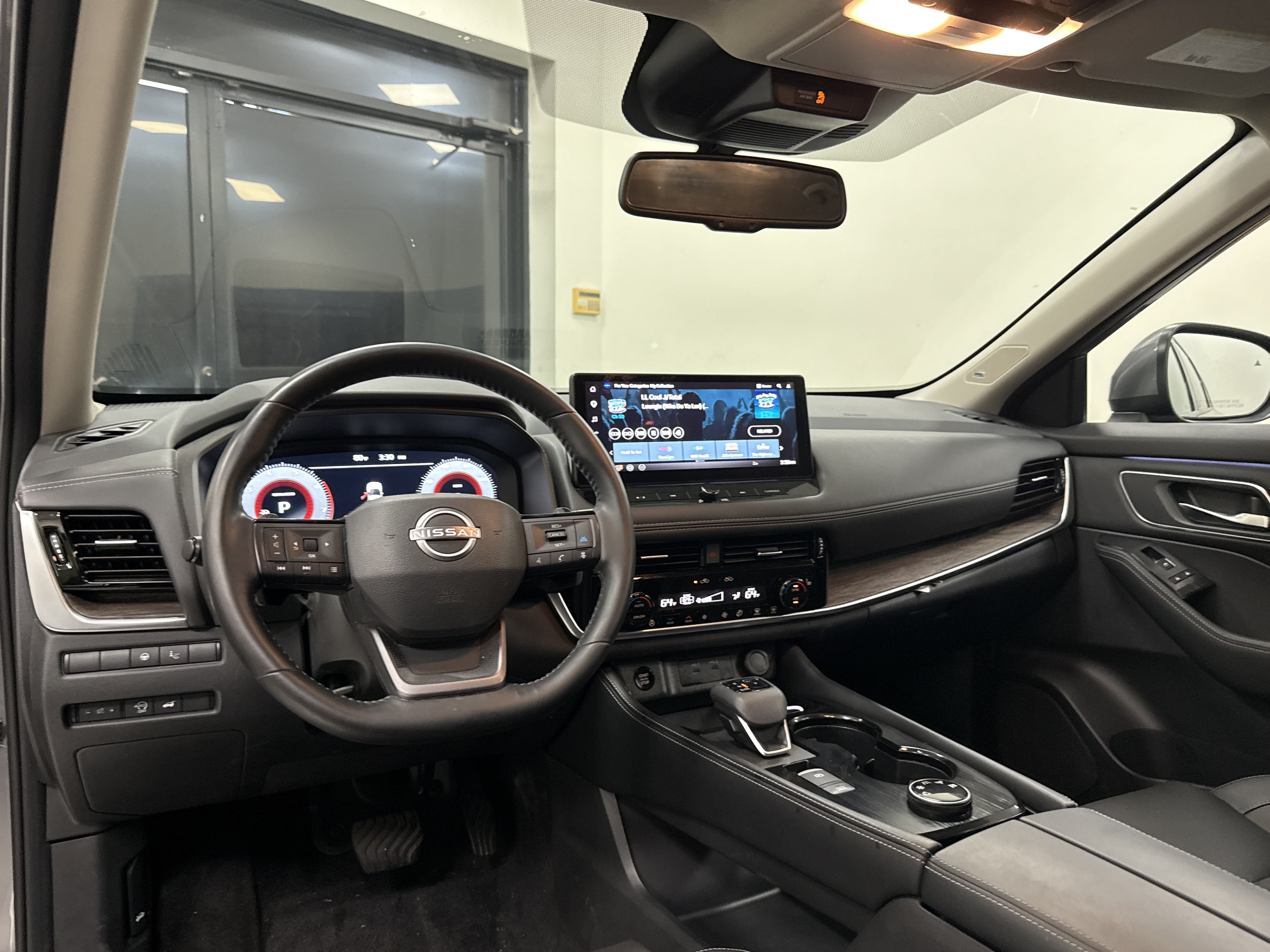 Used 2026 Nissan Rogue Platinum w/ Platinum Premium Package AWD/4WD image 18