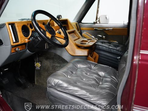 Used 1990 Chevrolet G20 image 4