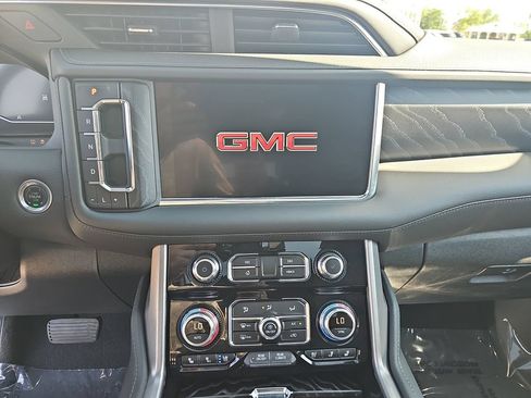 Certified 2024 GMC Yukon XL Denali AWD/4WD image 26
