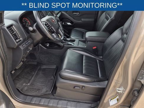 Used 2022 Nissan Frontier PRO-4X w/ Pro-4X Premium Package image 19