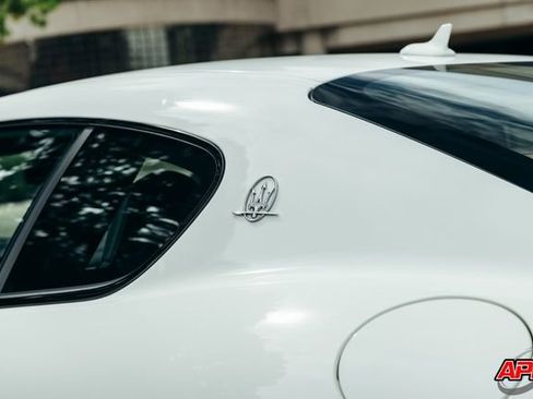 Used 2013 Maserati GranTurismo Sport image 30