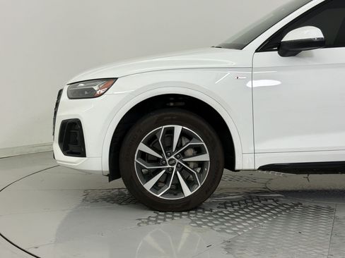Used 2024 Audi Q5 2.0T Premium w/ Summer of Audi Package AWD/4WD image 24