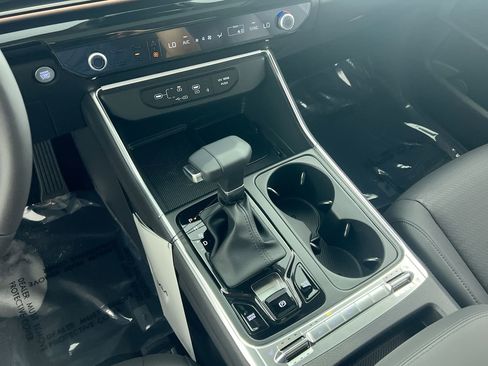 New 2026 Kia Carnival SX Prestige FWD image 24