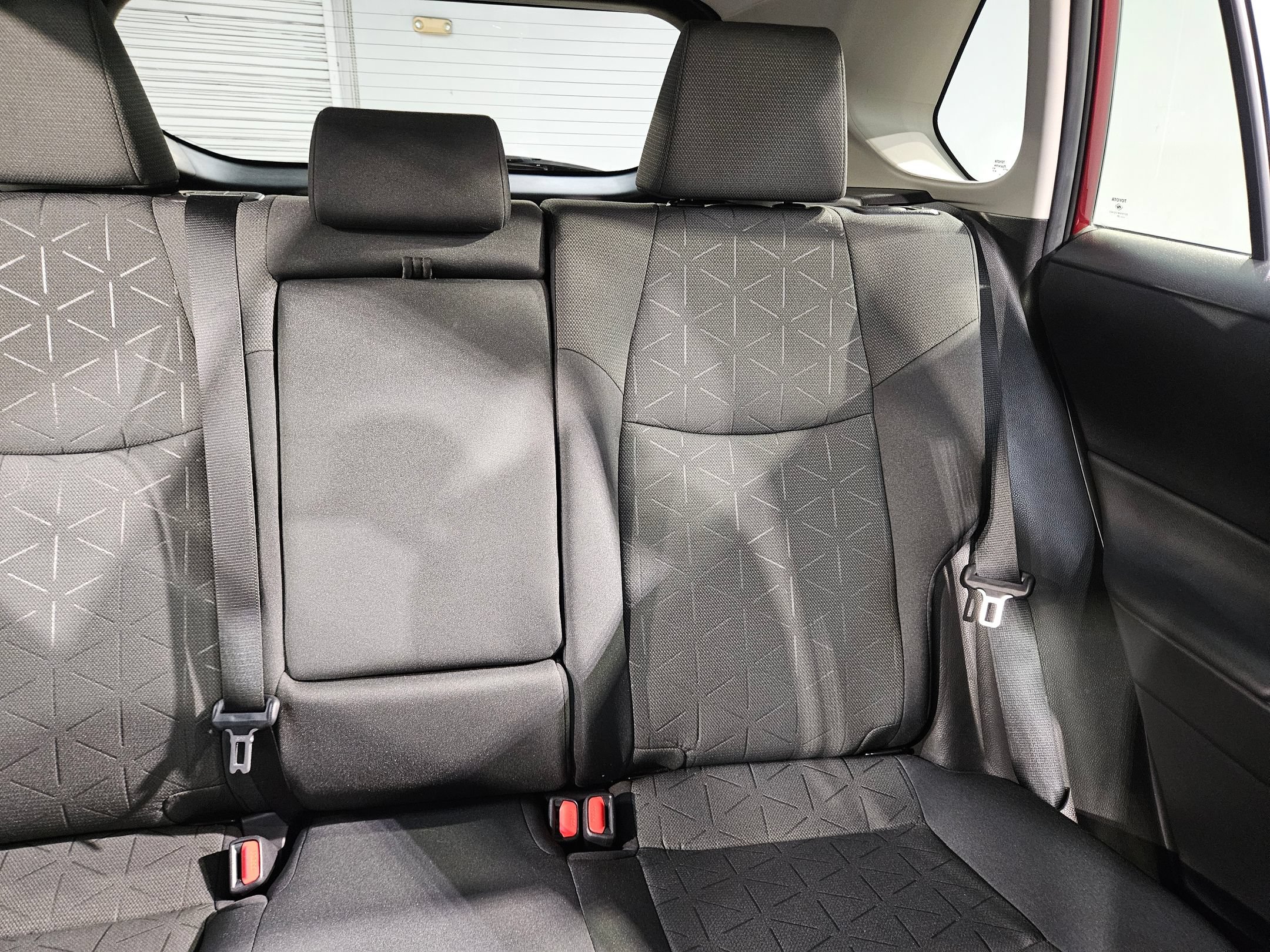 Used 2021 Toyota RAV4 XLE w/ Convenience Package AWD/4WD image 14