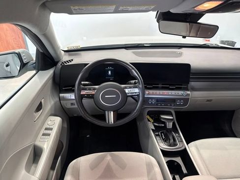 Used 2024 Hyundai Kona SEL AWD/4WD image 42