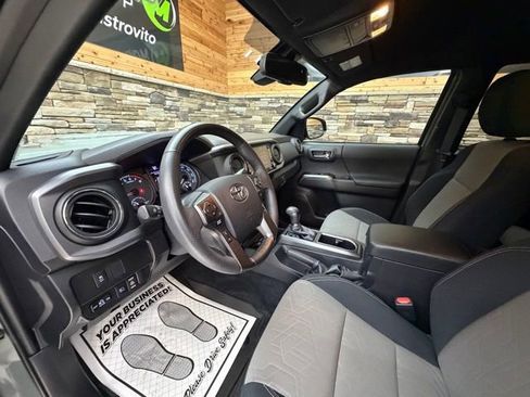 Used 2023 Toyota Tacoma TRD Sport AWD/4WD image 12