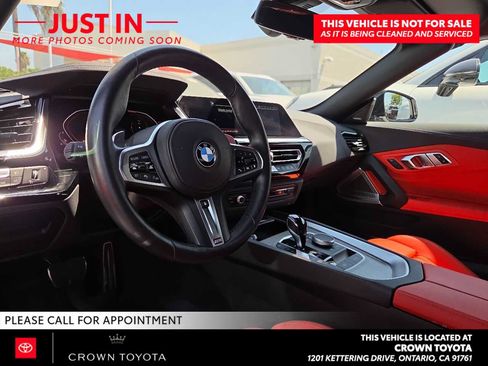 Used 2024 BMW Z4 M40i w/ Premium Package RWD image 3